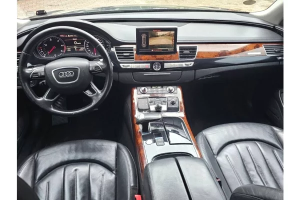 Makina ne shitje ne Tirane - 10,900 Euro