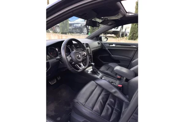 Makina ne shitje ne Tirane - 11,000 Euro