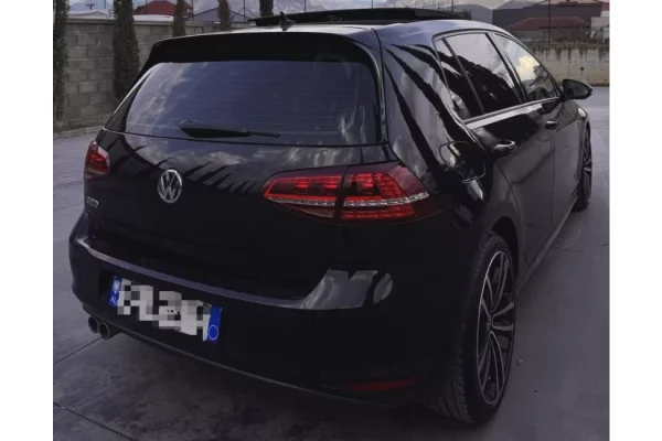 Makina ne shitje ne Tirane - 11,000 Euro