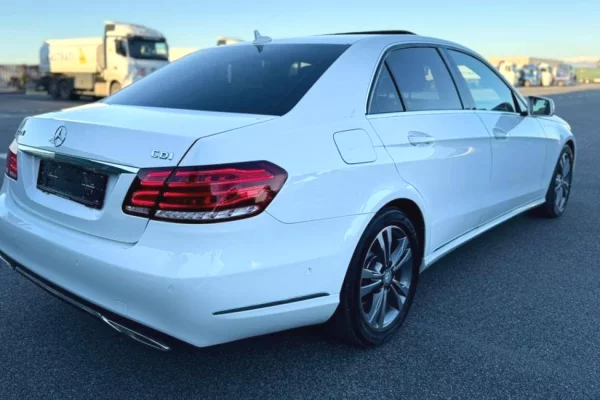 Makina ne shitje ne Tirane - 11,800 Euro