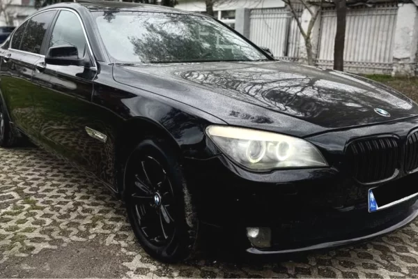 Makina ne shitje ne Tirane - 8,500 Euro