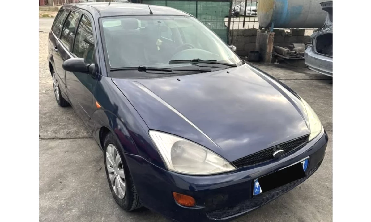 Makina ne shitje ne Tirane, Ford, 2004 Diesel,Kambio Manual Pagesa 1,300  Euro.