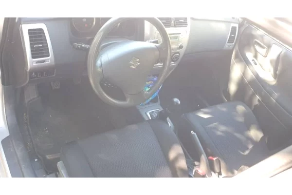 Makina ne shitje ne Tirane - 2,900 Euro