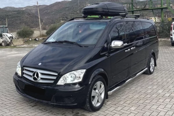 Makina ne shitje ne Tirane - 11,900 Euro