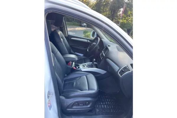 Makina ne shitje ne Tirane - 13,500 Euro