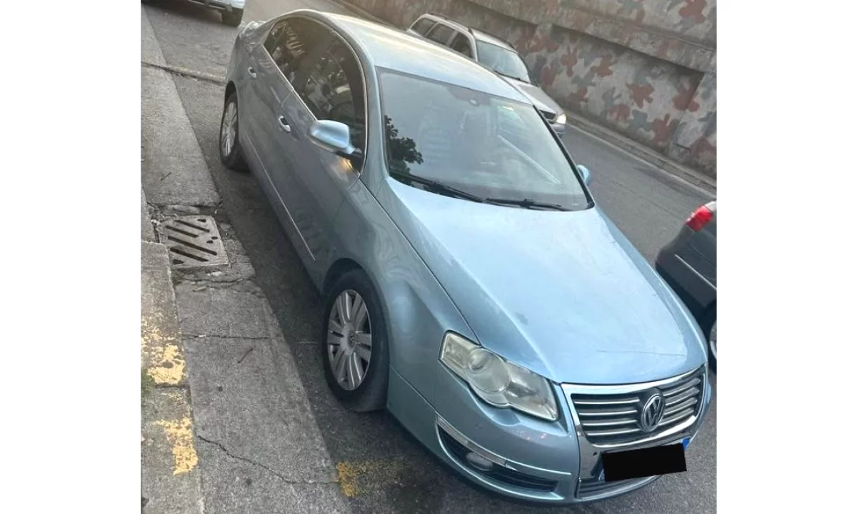 Makina ne shitje ne Tirane, Volkswagen, 2005 Diesel,Kambio Manual Pagesa 2,990  Euro.