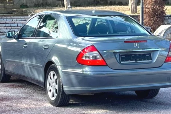 Cars for sale in Pogradec, Mercedes-Benz, 2007 Diesel,Kambio Manual Payment 5,500  Euro.