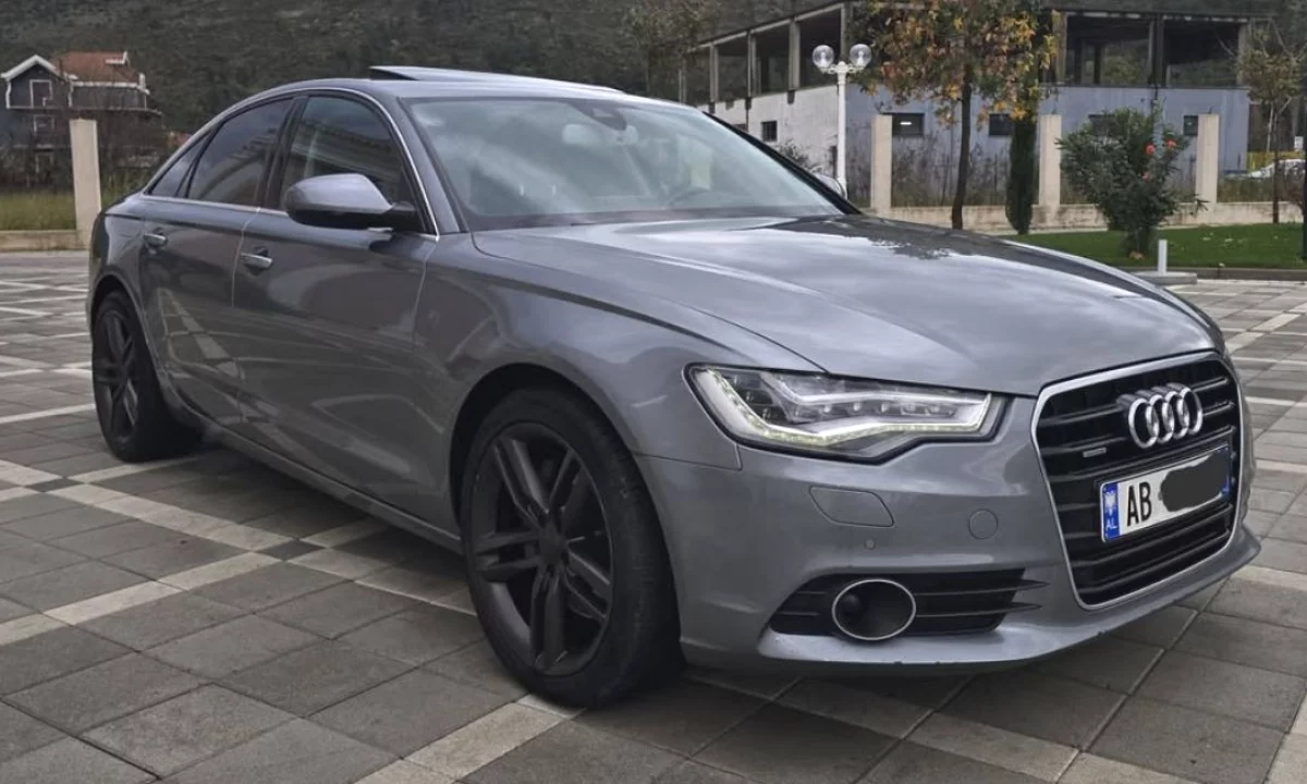 Makina ne shitje ne Tirane, Audi, 2013 Diesel,Kambio Automatik Pagesa 10,800  Euro.