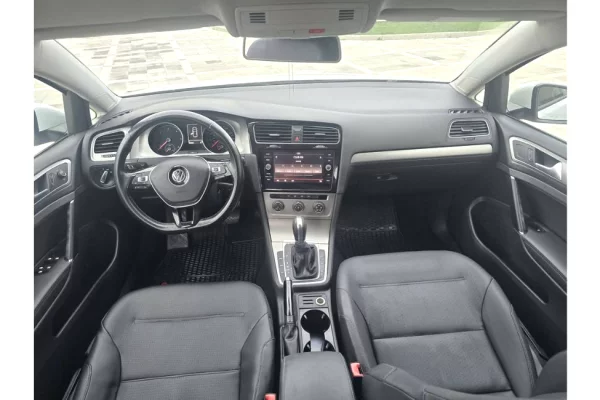 Makina ne shitje ne Lezhe - 10,800 Euro