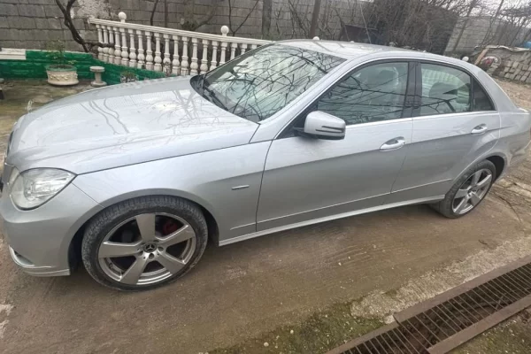 Makina ne shitje ne Tirane - 6,200 Euro