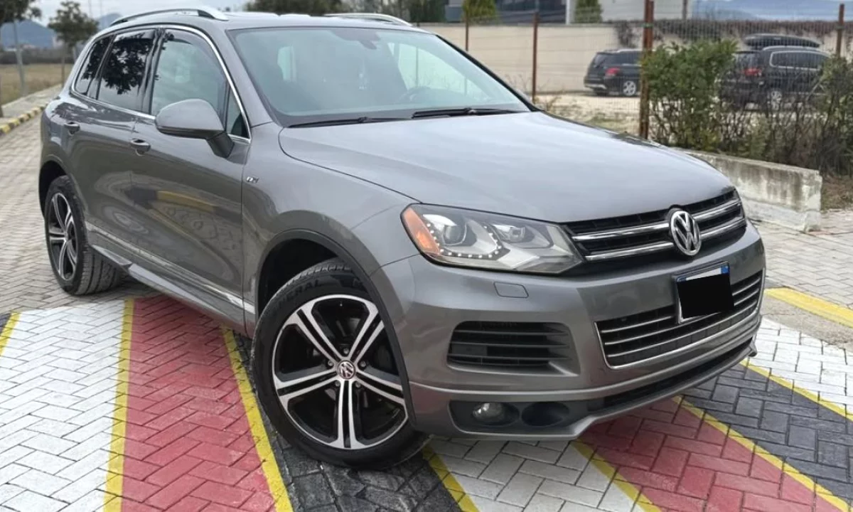 Makina ne shitje ne Tirane, Volkswagen, 2014 Diesel,Kambio Automatik Pagesa 15,800  Euro.