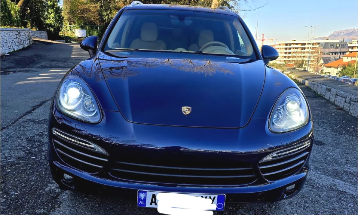 Makina ne shitje ne Tirane, Porsche, 2016 Diesel,Kambio Automatik Pagesa 17,800  Euro.