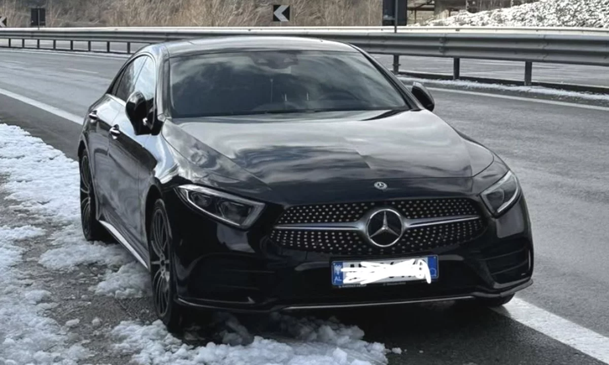 Makina ne shitje ne Tirane, Mercedes-Benz, 2019 Diesel,Kambio Automatik Pagesa 38,000  Euro.