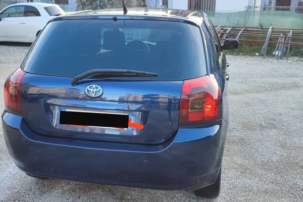 Makina ne shitje ne Tirane - 3,300 Euro