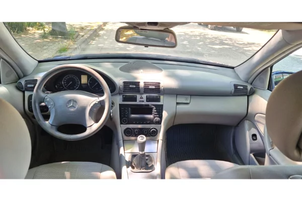 Makina ne shitje ne Fier - 3,700 Euro