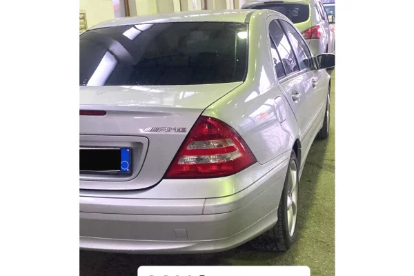 Makina ne shitje ne Tirane - 5,500 Euro