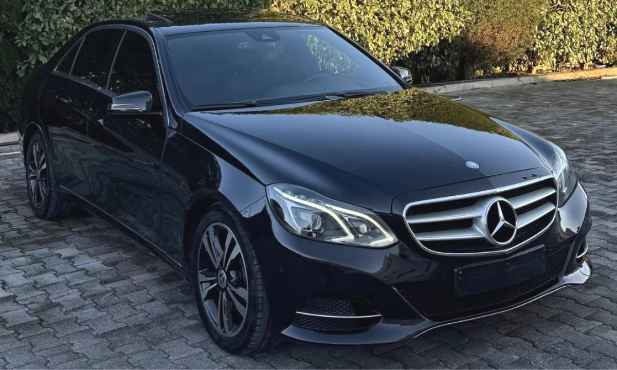 Makina ne shitje ne Tirane, Mercedes-Benz, 2016 Diesel,Kambio Automatik Pagesa 11,800  Euro.