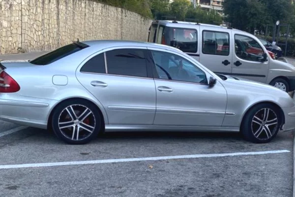 Cars for sale in Elbasan, Mercedes-Benz, 2005 Diesel,Kambio Automatik Payment 3,400  Euro.