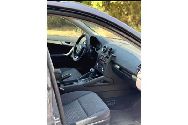 Makina ne shitje ne Tirane - 2,999 Euro