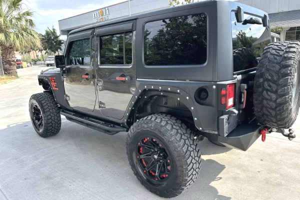 Makina ne shitje ne Tirane - 28,000 Euro