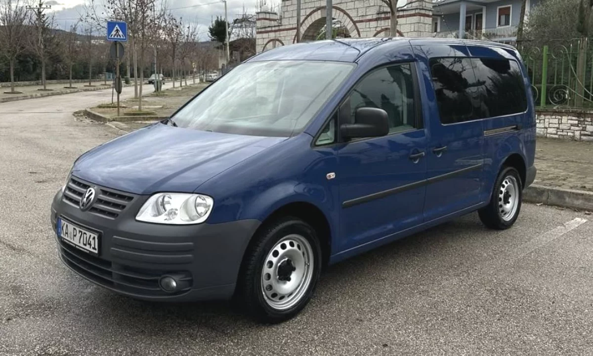 Makina ne shitje ne Tirane, Volkswagen, 2010 gasoline-gas,Kambio Manual Pagesa 6,300  Euro.