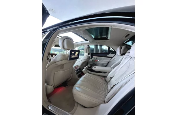 Makina ne shitje ne Tirane, Mercedes-Benz, 2015 Diesel,Kambio Automatik Pagesa 20,000  Euro.