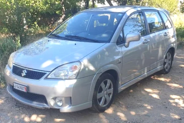 Makina ne shitje ne Tirane - 2,800 Euro