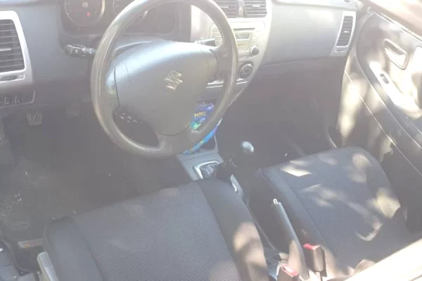 Makina ne shitje ne Tirane - 2,800 Euro