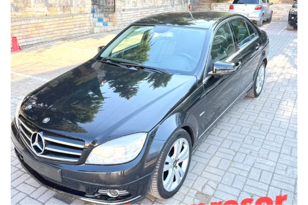 Makina ne shitje ne Tirane - 6,200 Euro