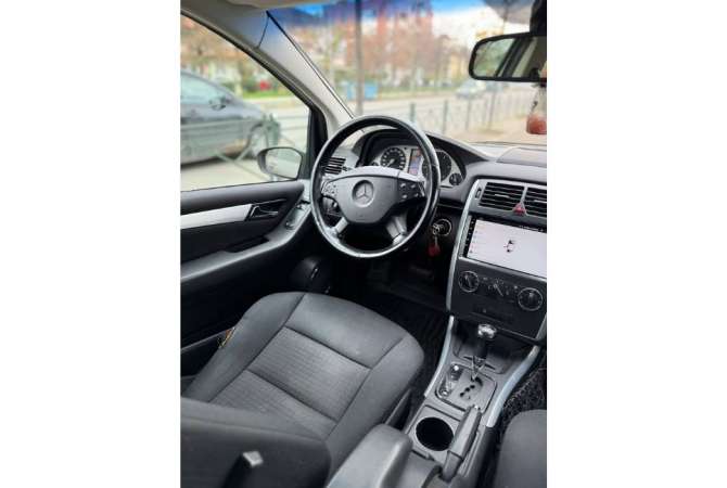 Makina ne shitje ne Tirane - 3,500 Euro