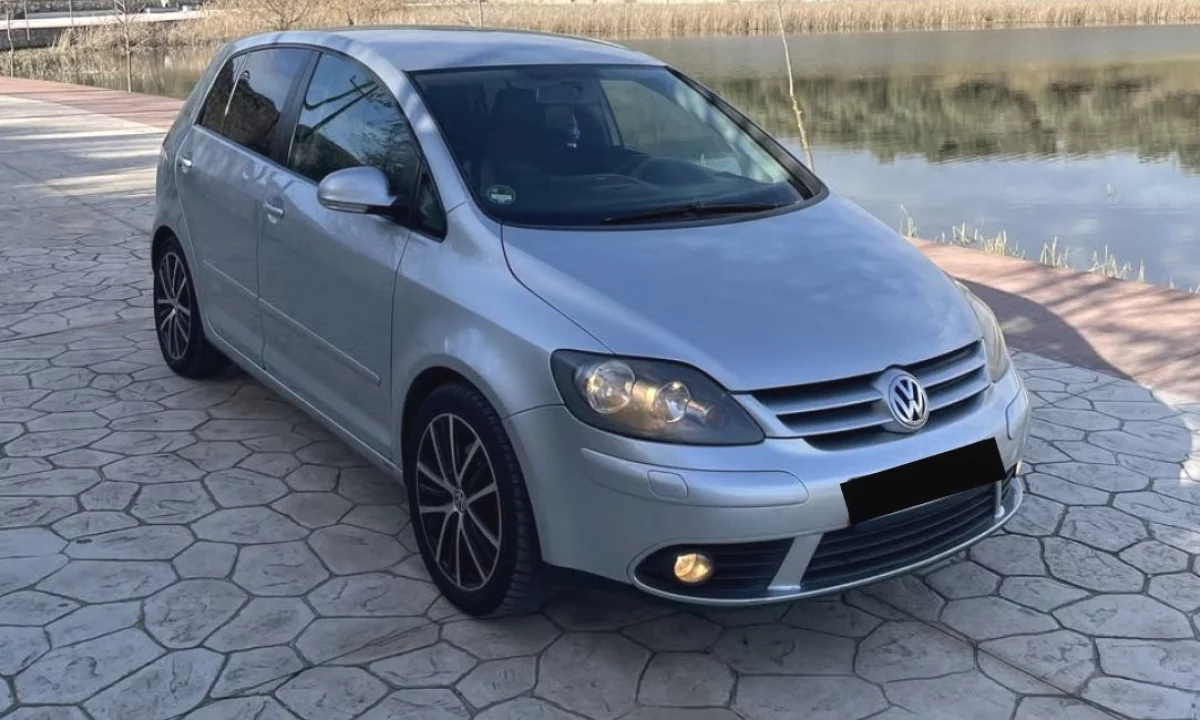 Makina ne shitje ne Tirane, Volkswagen, 2007 Diesel,Kambio Manual Pagesa 3,750  Euro.