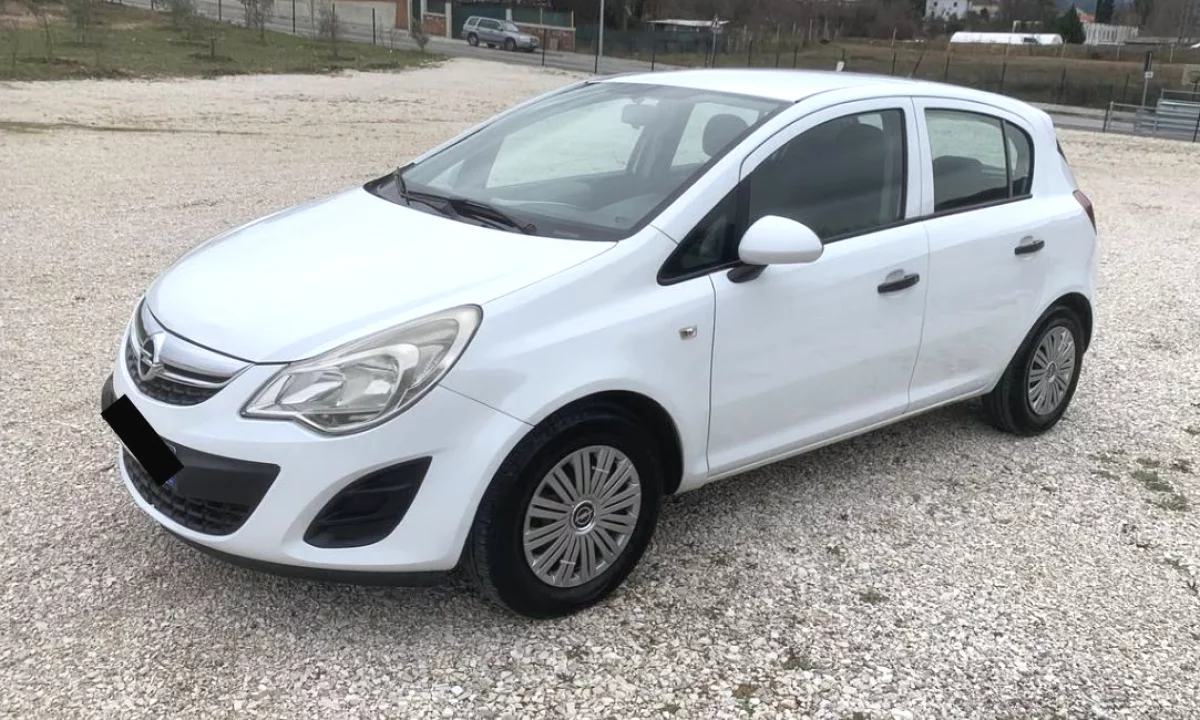 Cars for sale in Tirana, Opel, 2013 gasoline-gas,Kambio Manual Payment 3,600  Euro.