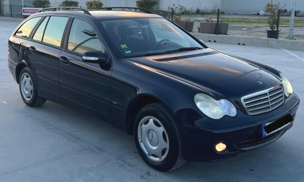 Cars for sale in Tirana, Mercedes-Benz, 2004 Diesel,Kambio Automatik Payment 2,500  Euro.
