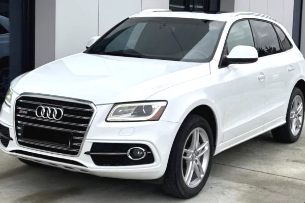 Makina ne shitje ne Tirane - 15,900 Euro