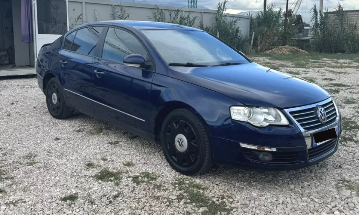 Makina ne shitje ne Tirane, Volkswagen, 2006 Diesel,Kambio Manual Pagesa 3,800  Euro.