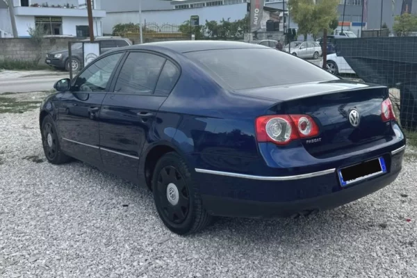 Makina ne shitje ne Tirane - 3,800 Euro