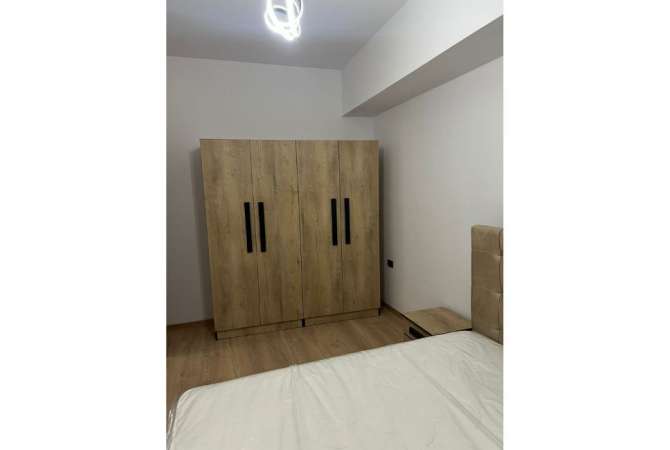Shtepi me qera Apartament ne Tirane, 2+1, Mobilimi E mobiluar, Pagesa 65,000  Leke.
