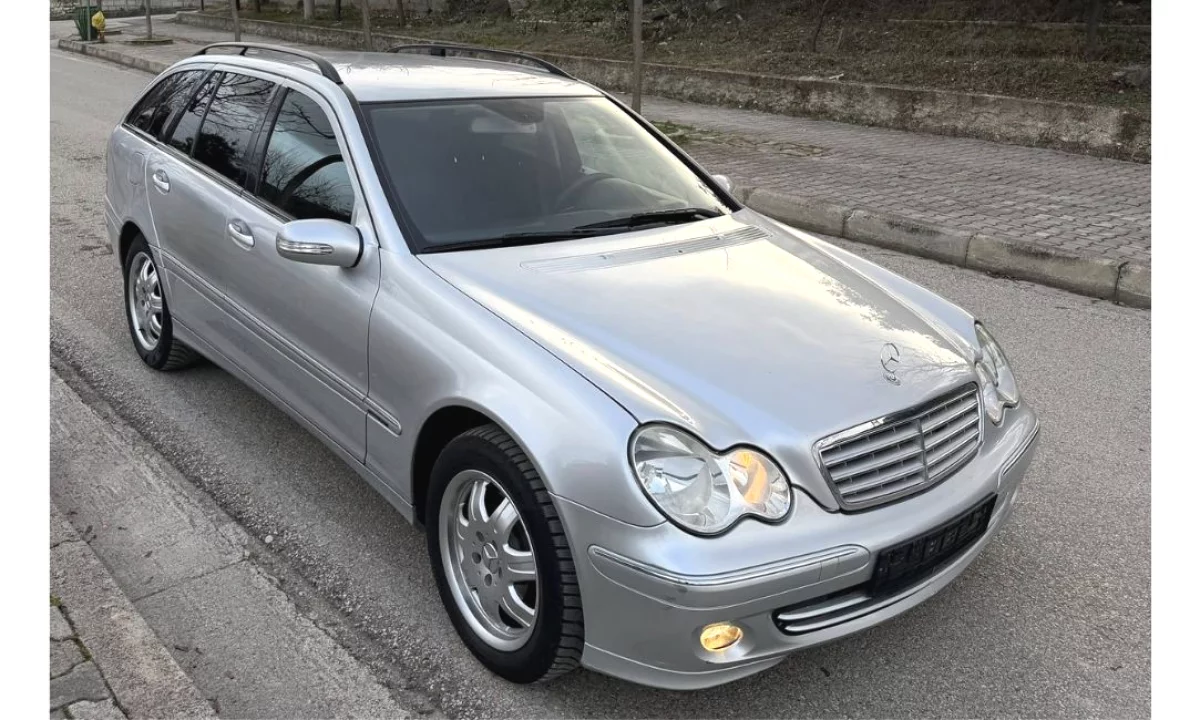 Makina ne shitje ne Tirane, Mercedes-Benz, 2007 Diesel,Kambio Manual Pagesa 4,200  Euro.