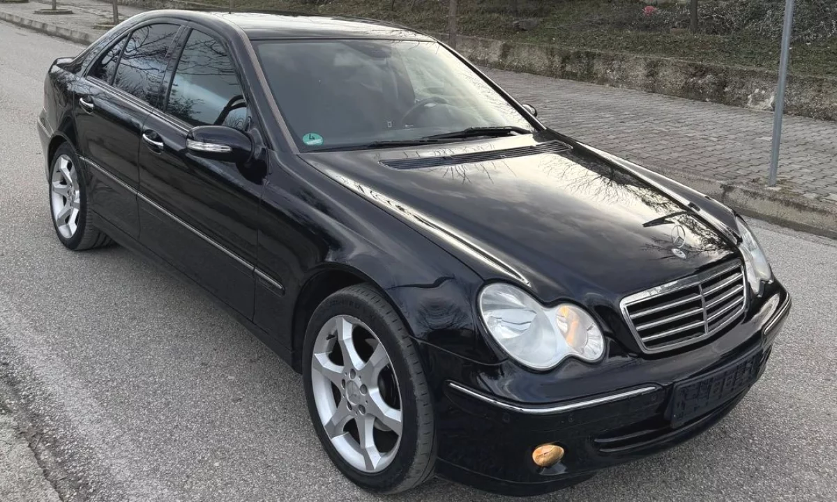 Cars for sale in Tirana, Mercedes-Benz, 2006 gasoline-gas,Kambio Automatik Payment 4,400  Euro.