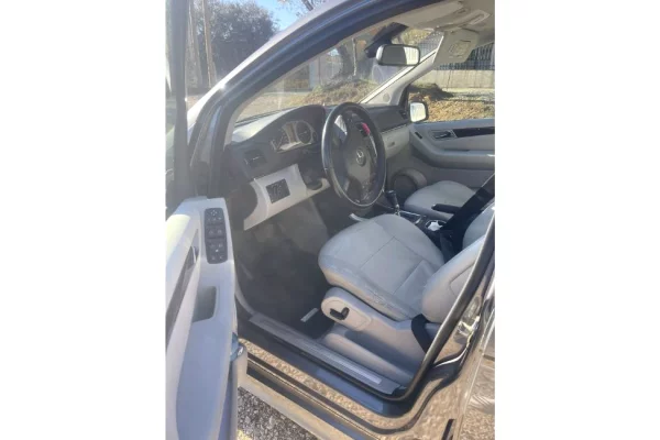 Makina ne shitje ne Tirane - 5,000 Euro