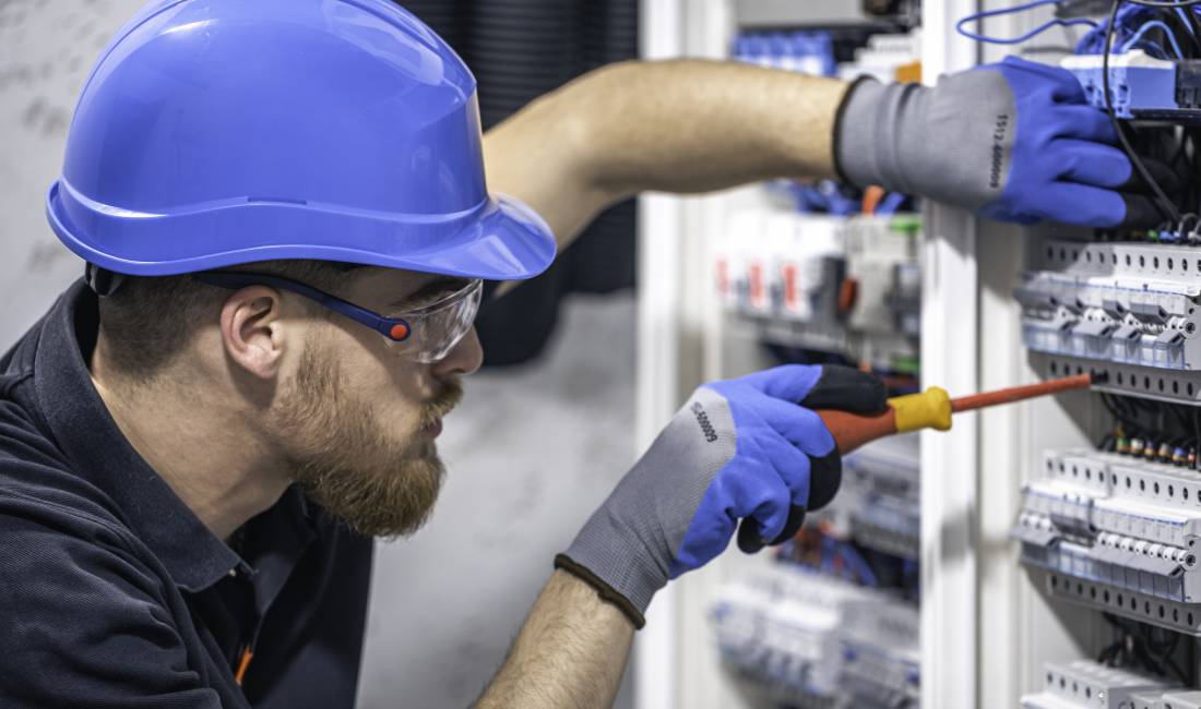 Job Offers in Tirana, Profession Ndihmes elektricist / Elektricist , With experience, Payment By Agreement.