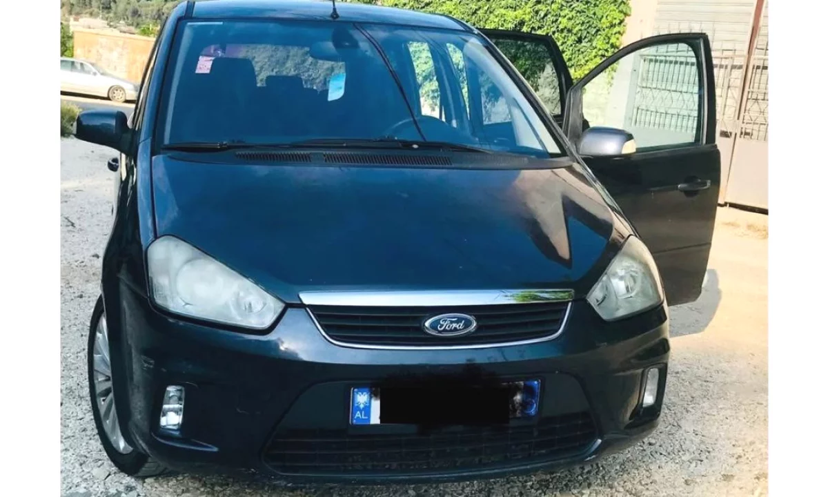 Makina ne shitje ne Berat, Ford, 2008 Diesel,Kambio Automatik Pagesa 2,800  Euro.