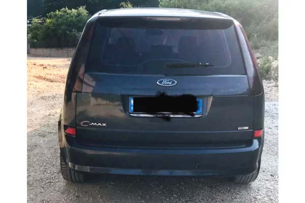 Makina ne shitje ne Berat - 2,800 Euro