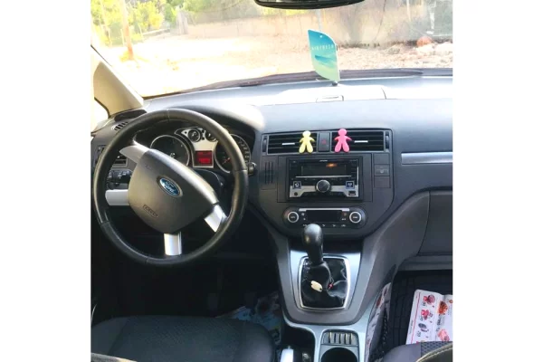 Makina ne shitje ne Berat - 2,800 Euro