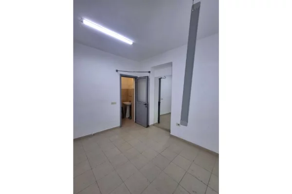 Ambient biznesi me qera 1+1 ne Vlore - 250 Euro