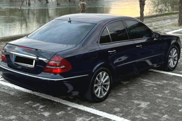 Makina ne shitje ne Tirane - 4,900 Euro