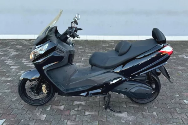 Motorcycles for sale  in Tirana - 2,400 Euro