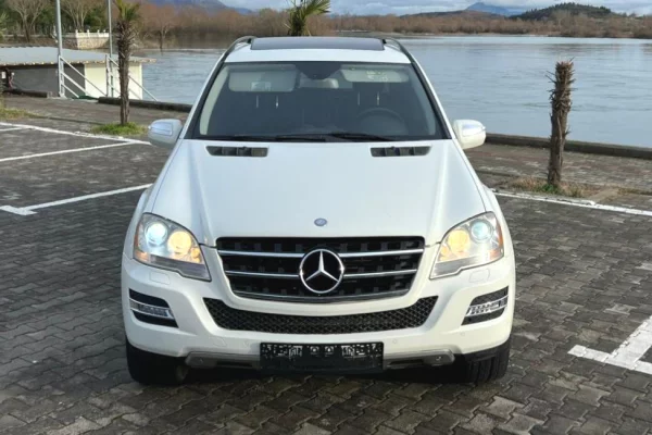 Makina ne shitje ne Tirane - 9,500 Euro