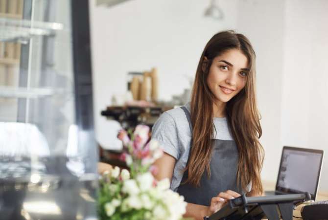 Njoftime Pune per Shitëse ne Tirane