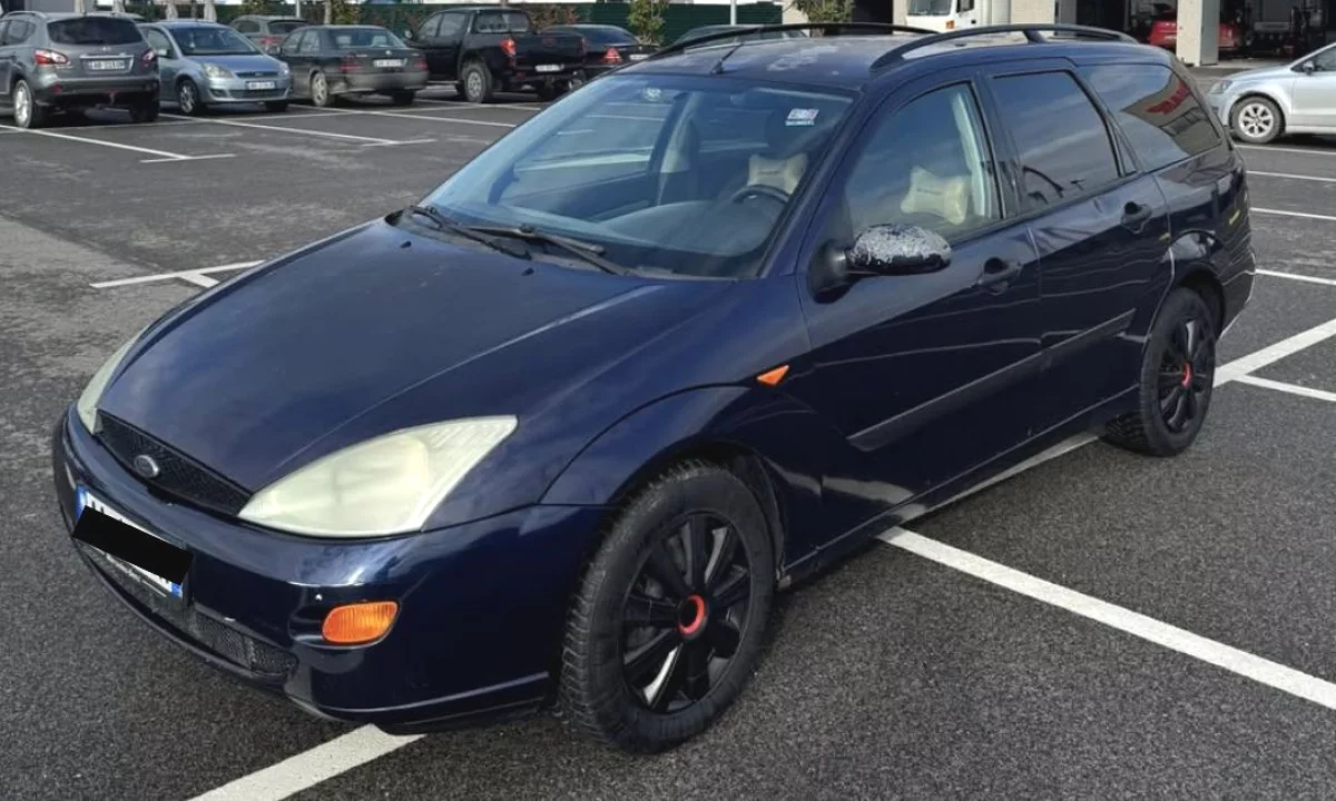 Makina ne shitje ne Tirane, Ford, 2001 Diesel,Kambio Manual Pagesa 1,350  Euro.